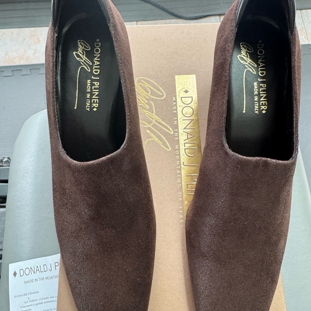 Donald J. Pliner Espresso Leather Heels